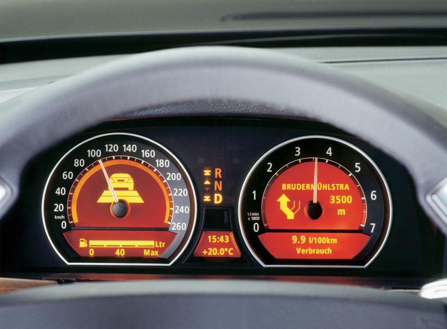  BMW 7-Series 2002 года  (фото 18 из 79)